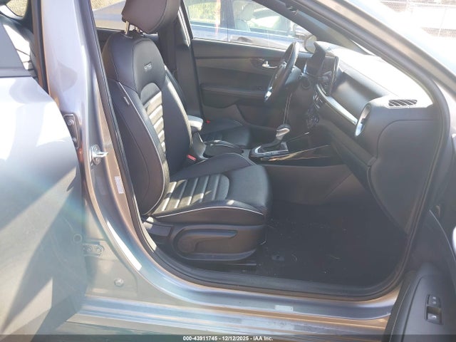 3KPF54AD8RE810484 KIA Forte Gt-line