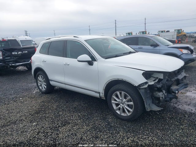 2014 VOLKSWAGEN TOUAREG WVGEF9BP6ED007565