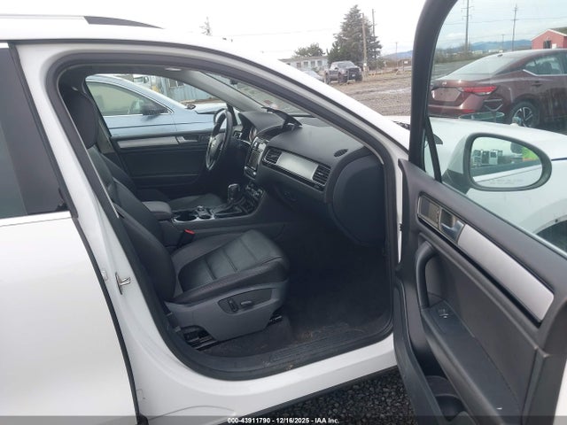 2014 VOLKSWAGEN TOUAREG WVGEF9BP6ED007565 Photo 4