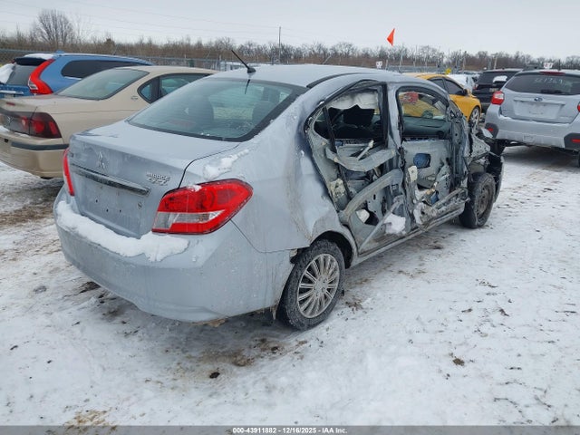 2017 MITSUBISHI MIRAGE G4 ML32F3FJ2HHF18560 Photo 3