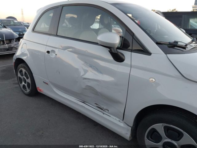 2017 FIAT 500E 3C3CFFGE1HT561715 Photo 5