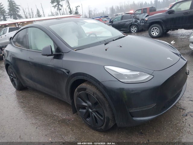 2025 TESLA MODEL Y 7SAYGDEDXSF243002 Photo 0