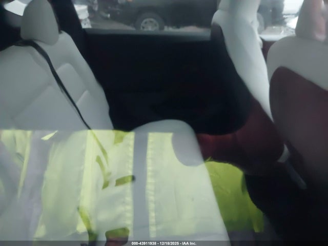 2025 TESLA MODEL Y 7SAYGDEDXSF243002 Photo 7