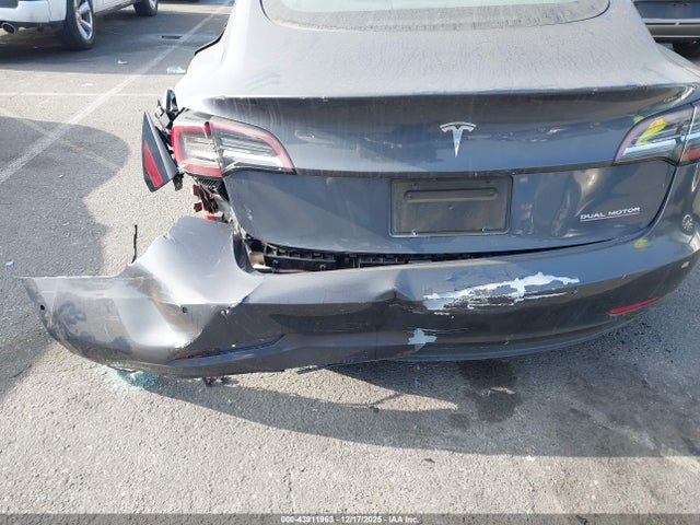 Tesla Model 3 Performance Dual Motor All-wheel Drive 2022 5YJ3E1EC2NF138901 Image 20