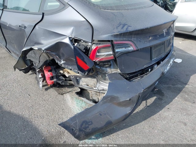 2022 TESLA MODEL 3 5YJ3E1EC2NF138901 Photo 5