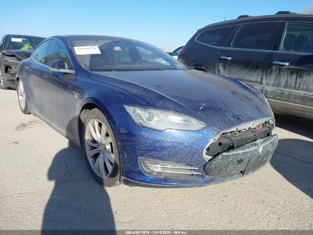 2015 TESLA MODEL S 5YJSA1H24FF094539 Photo 0