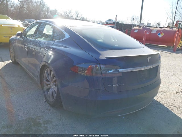2015 TESLA MODEL S 5YJSA1H24FF094539 Photo 2