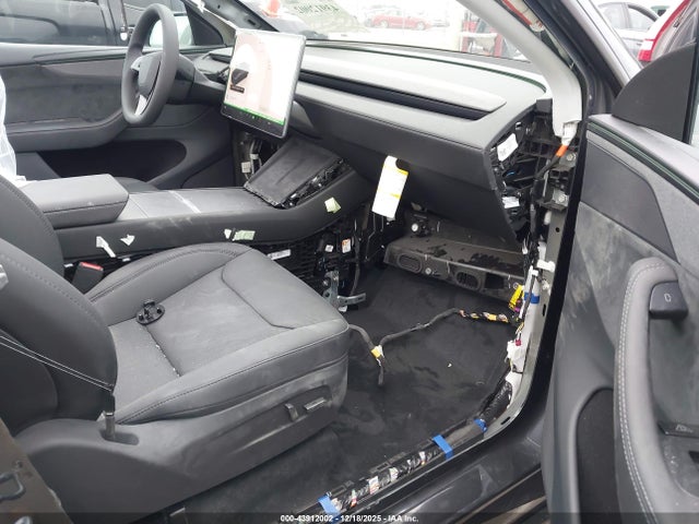 Продаж на аукціоні авто 2026 Tesla Model Y, vin: 7SAYGDEE1TA491162, номер лоту: 43912002