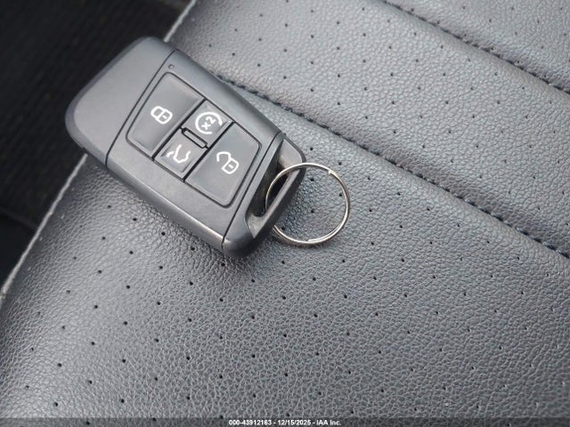 3VVMB7AXXRM081360 Volkswagen Tiguan 2.0t Se/2.0t Wolfsburg Edition