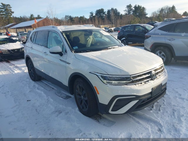 3VVMB7AXXRM081360 Volkswagen Tiguan 2.0t Se/2.0t Wolfsburg Edition