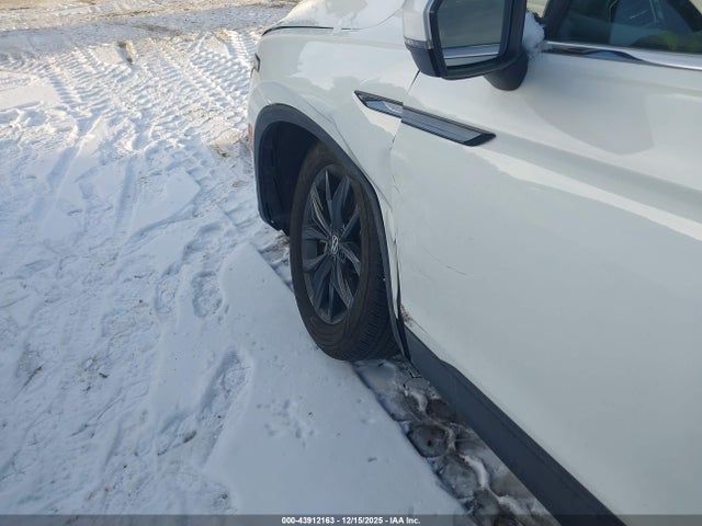 3VVMB7AXXRM081360 Volkswagen Tiguan 2.0t Se/2.0t Wolfsburg Edition