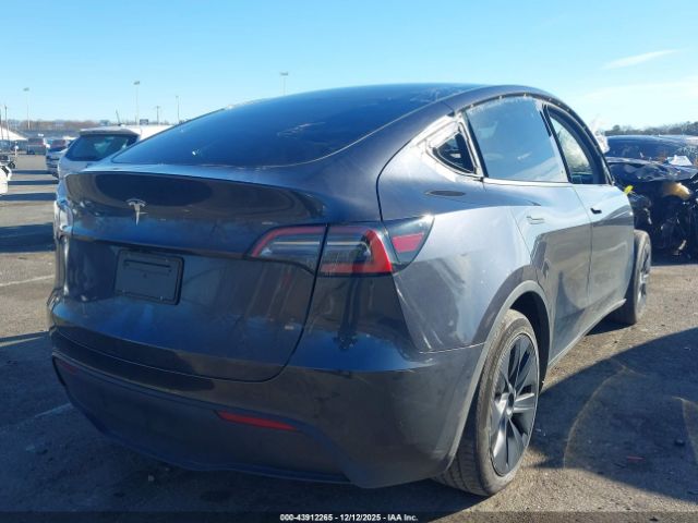 2024 TESLA MODEL Y 7SAYGDED0RF112395 Photo 3