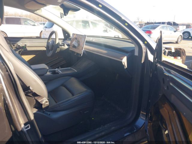 2024 TESLA MODEL Y 7SAYGDED0RF112395 Photo 4