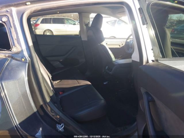 2024 TESLA MODEL Y 7SAYGDED0RF112395 Photo 7