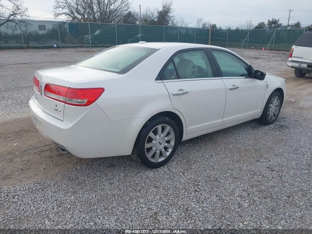 2010 LINCOLN MKZ 3LNHL2GC2AR752897 Photo 3