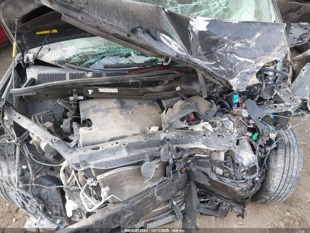 5TDKK3DC1FS607328 Toyota Sienna Le 8 Passenger