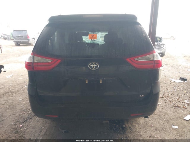 5TDKK3DC1FS607328 Toyota Sienna Le 8 Passenger