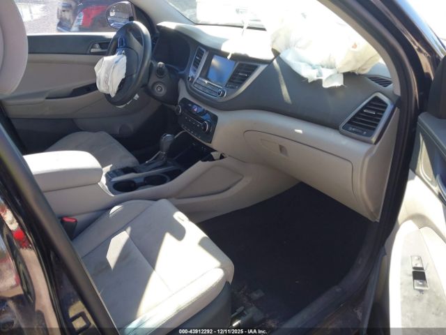 2018 HYUNDAI TUCSON KM8J33A40JU808417 Photo 4