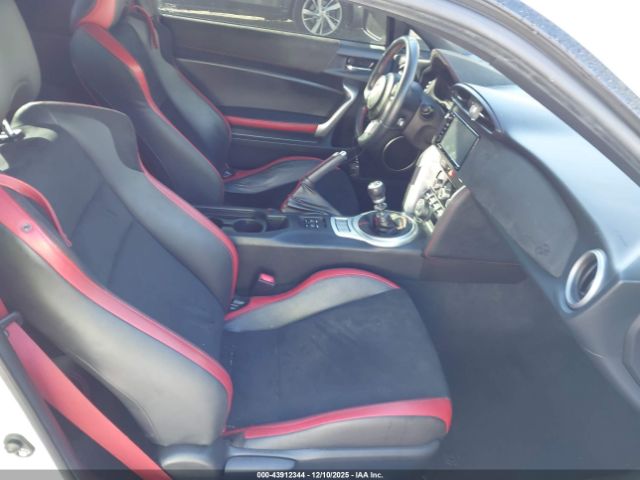 2019 TOYOTA 86 JF1ZNAE17K9703342 Photo 4