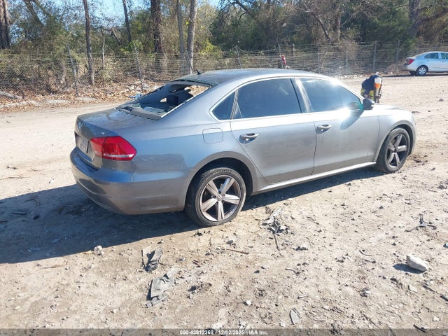 2013 VOLKSWAGEN PASSAT 1VWBH7A31DC002098 Photo 3