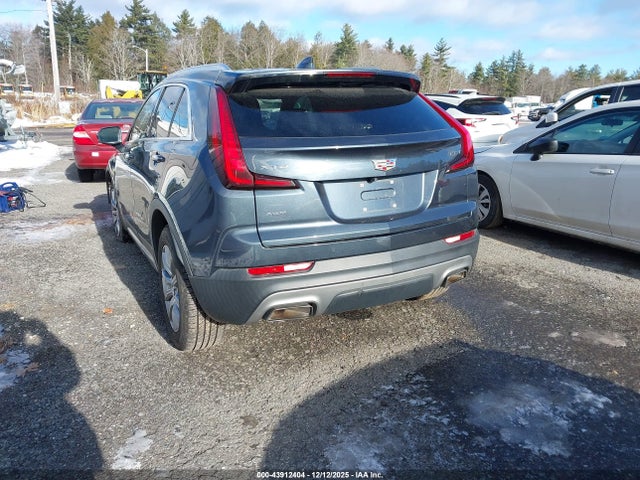 2019 CADILLAC XT4 1GYFZDR49KF122072 Photo 2