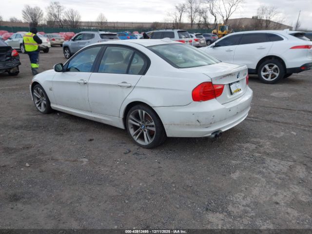 2011 BMW 328I WBAPK5C51BF126555 Photo 2