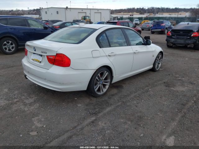 2011 BMW 328I WBAPK5C51BF126555 Photo 3