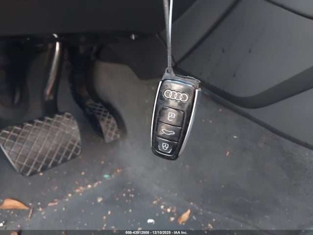 2019 AUDI Q8 WA1AVAF15KD011593 Photo 10