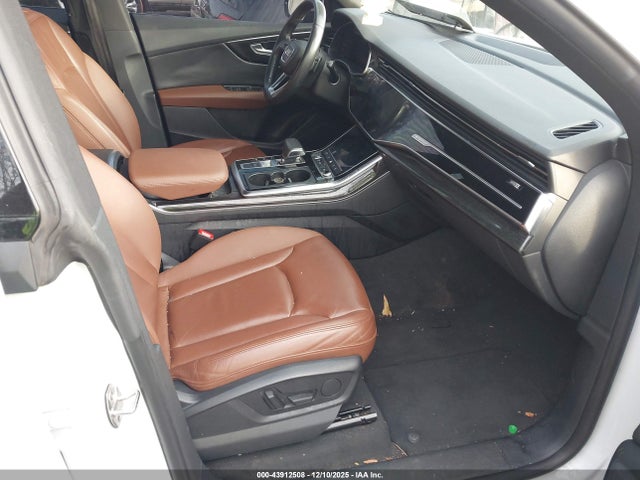 2019 AUDI Q8 WA1AVAF15KD011593 Photo 4