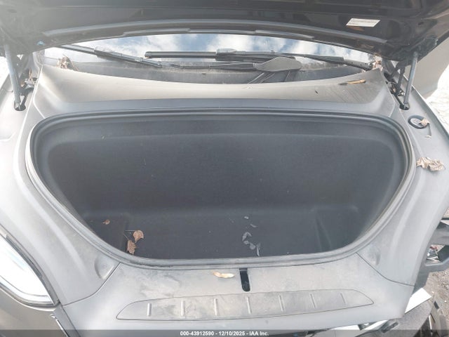 2024 TESLA MODEL X 7SAXCBE57RF436576 Photo 9