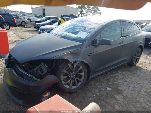 2024 TESLA MODEL X 7SAXCBE57RF436576 Photo 1