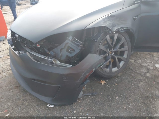 2024 TESLA MODEL X 7SAXCBE57RF436576 Photo 5
