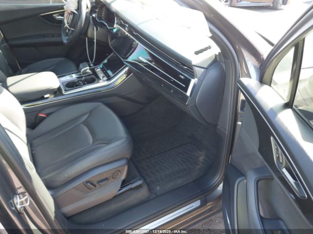2022 AUDI Q7 WA1VXBF73ND007245 Photo 4