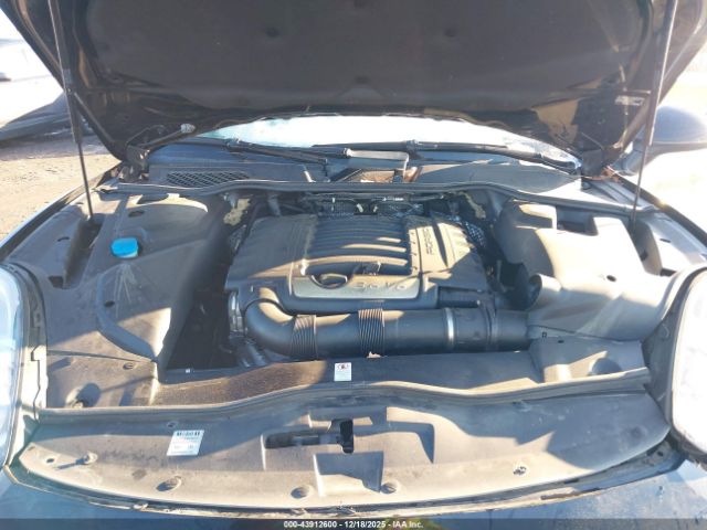 2017 PORSCHE CAYENNE WP1AA2A22HKA85743 Photo 9