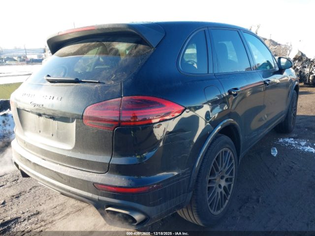 2017 PORSCHE CAYENNE WP1AA2A22HKA85743 Photo 3