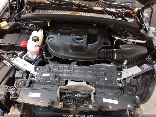 1C4RJHDG5N8627425 Jeep Grand Cherokee Overland 4x4