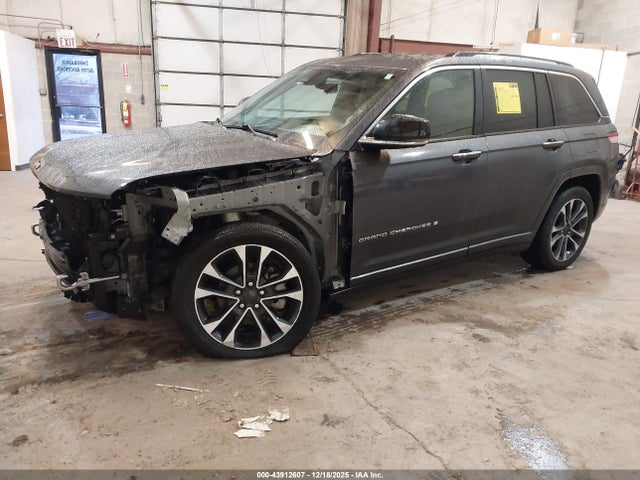 1C4RJHDG5N8627425 Jeep Grand Cherokee Overland 4x4