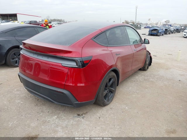 2026 TESLA MODEL Y 7SAYGDED6TA582922 Photo 3