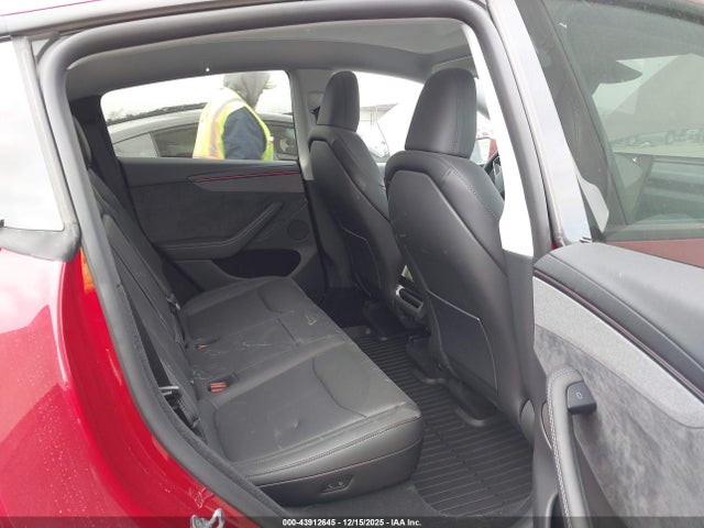 2026 TESLA MODEL Y 7SAYGDED6TA582922 Photo 7