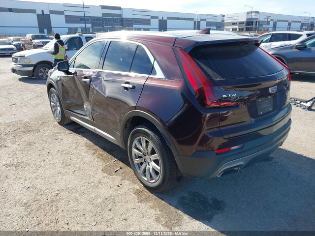 2020 CADILLAC XT4 1GYFZCR48LF111995 Photo 2