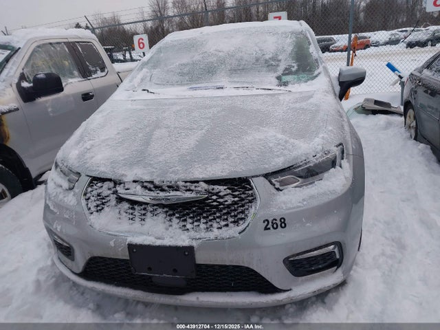 2023 Chrysler Pacifica Touring L მანქანა იყიდება აუქციონზე, vin: 2C4RC1BG7PR556465, აუქციონის ნომერი: 43912704