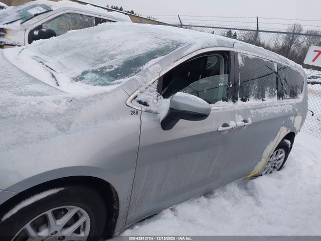 2023 Chrysler Pacifica Touring L მანქანა იყიდება აუქციონზე, vin: 2C4RC1BG7PR556465, აუქციონის ნომერი: 43912704
