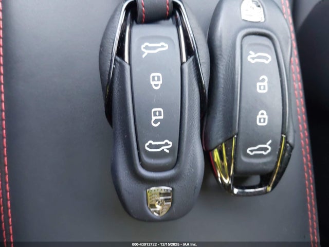 2025 PORSCHE MACAN ELECTRIC WP1AC2XA9SL176015 Photo 10