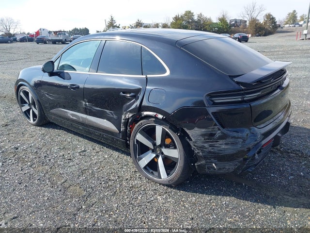 2025 PORSCHE MACAN ELECTRIC WP1AC2XA9SL176015 Photo 2