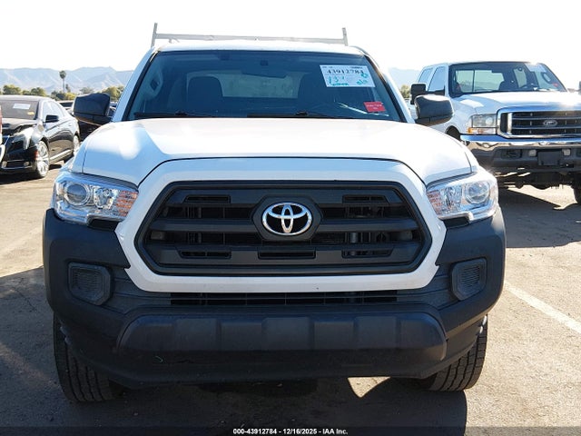 5TFRX5GN3HX083668 Toyota Tacoma Sr