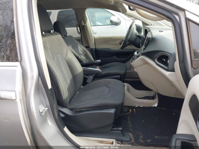 2017 CHRYSLER PACIFICA 2C4RC1DG6HR502217 Photo 4