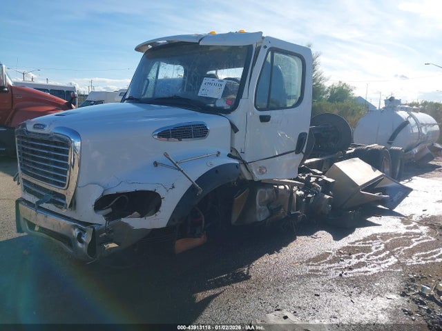 Freightliner M2 112 2021 1FVHC5FE7MHMK7312 Image 2