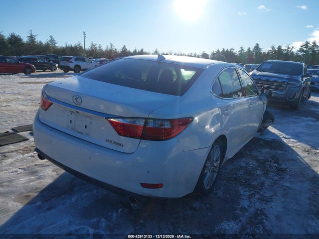 Lexus ES 350 2015 JTHBK1GG5F2204381 Image 4