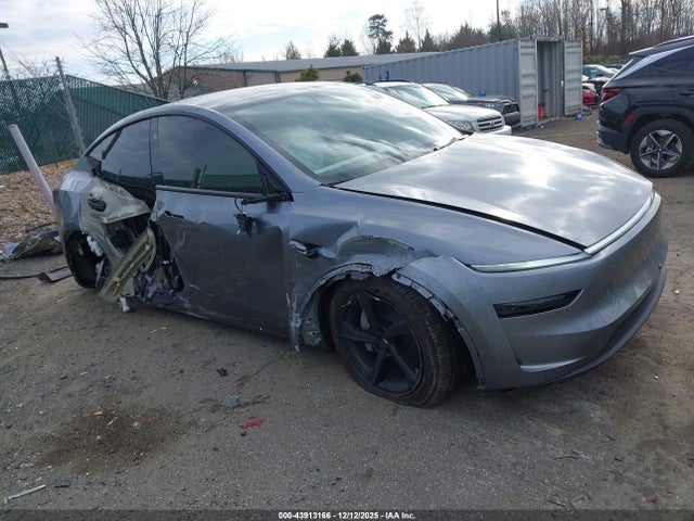 2026 TESLA MODEL Y 7SAYGDEE5TA414312 Photo 0