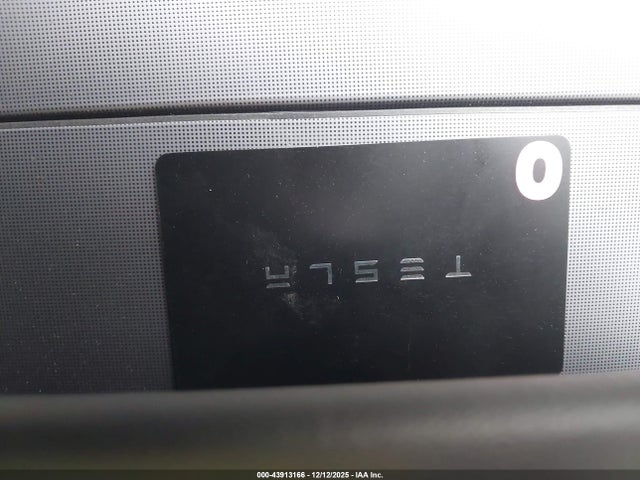 2026 TESLA MODEL Y 7SAYGDEE5TA414312 Photo 10